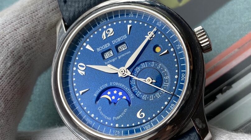 Roger Dubuis Hommage Perpetual Calendar H40 Blue Dial in white gold