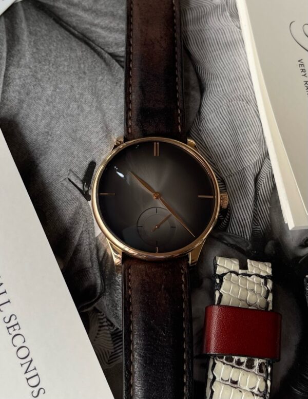 H. Moser and Cie. Venturer Small Seconds 18k Rose Gold 2327-0404
